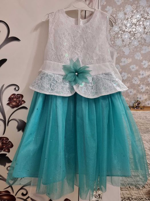 Продам детское платье