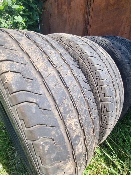 Set 4 anvelope continental vara  215 /65/R16 C