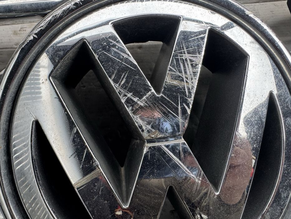 Grila centrala bara fata grila radiator cu sigla vw pt vw touareg 2005/2010 cod produs 7L6853651A