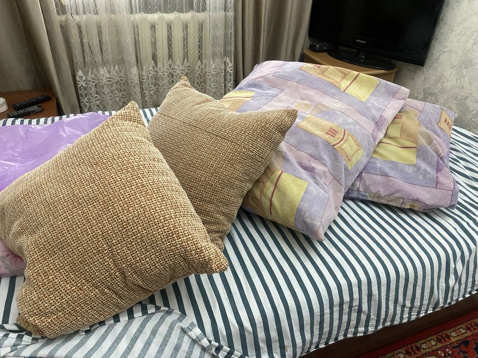 Подушки диванные