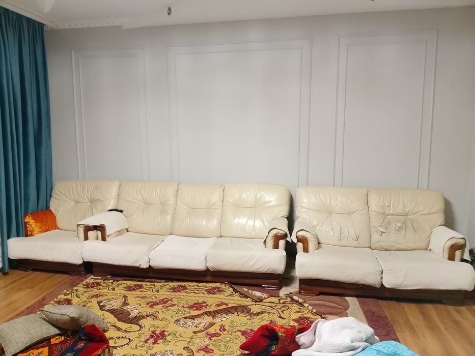 Продам диван с креслами