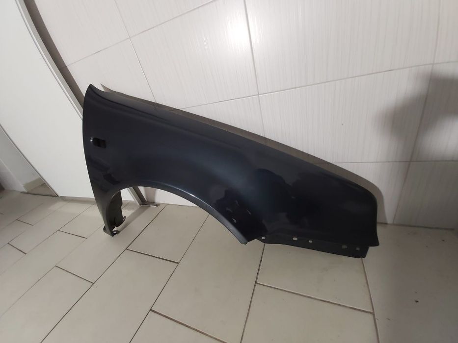 Aripa Fata Dreapta VW Golf 4/IV 1998-2004 (Cod: LC7V (Gri))