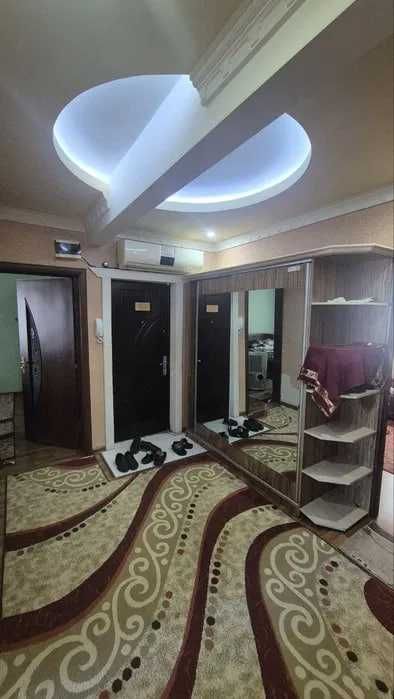 Продаётся квартира Юнусабад10 4 ком 4 этаж чистая квартира Срочно