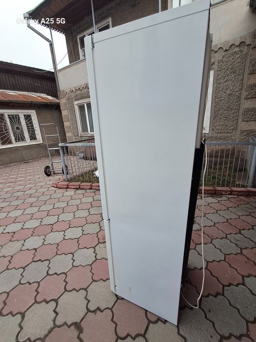 Продам холодильник ARISTON