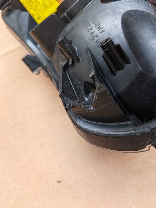 Десен фар за Mitsubishi Outlander 2 Xenon Facelift