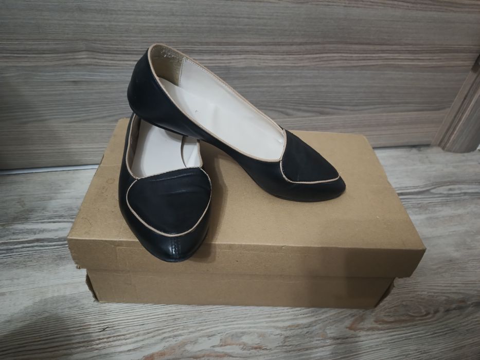 Дамски обувки 37 номер. ELON&ODD,  ZARA, Nike