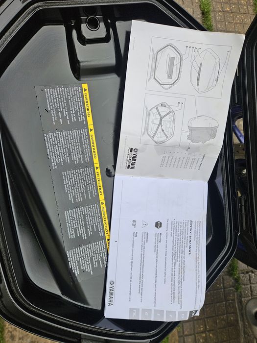 Продавам оригинални куфари със стойки за YAMAHA TRACER 7GT  MT07