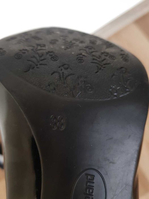 Дамски обувки с ток