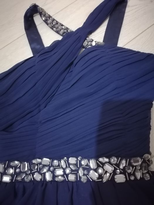 Елегантна дамска рокля