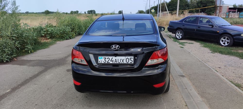 Хюндай акцент 2013