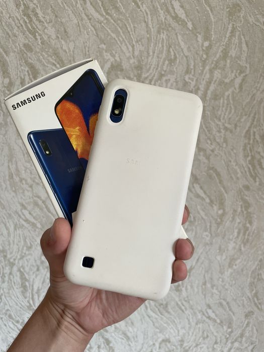 Продам Samsung A10.