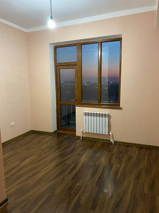 Узоқ муддатга шинам, тоза, ёруғ ва кенг 2 хонали квартира ўз эгасидан