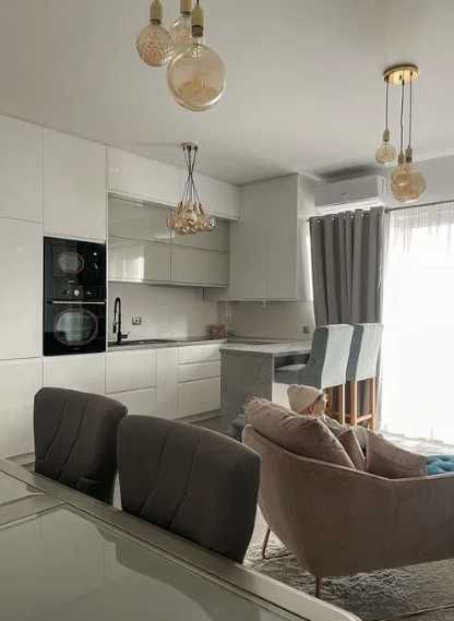 vand apartament 3 camere