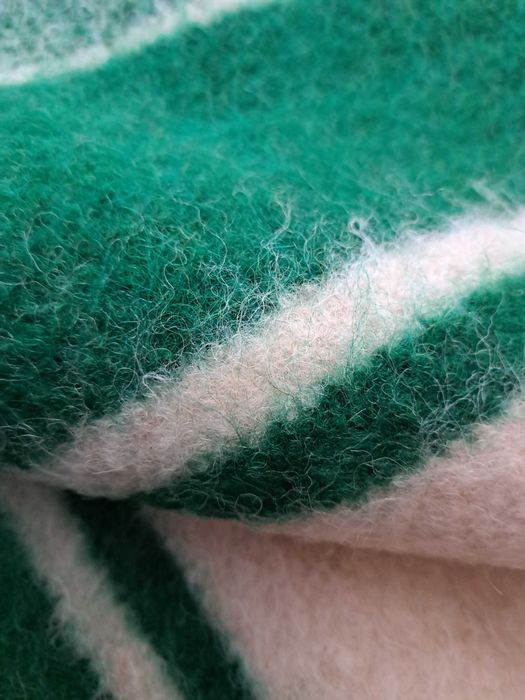 Вълнено одеало, ръчно тъкано - 100 лв.