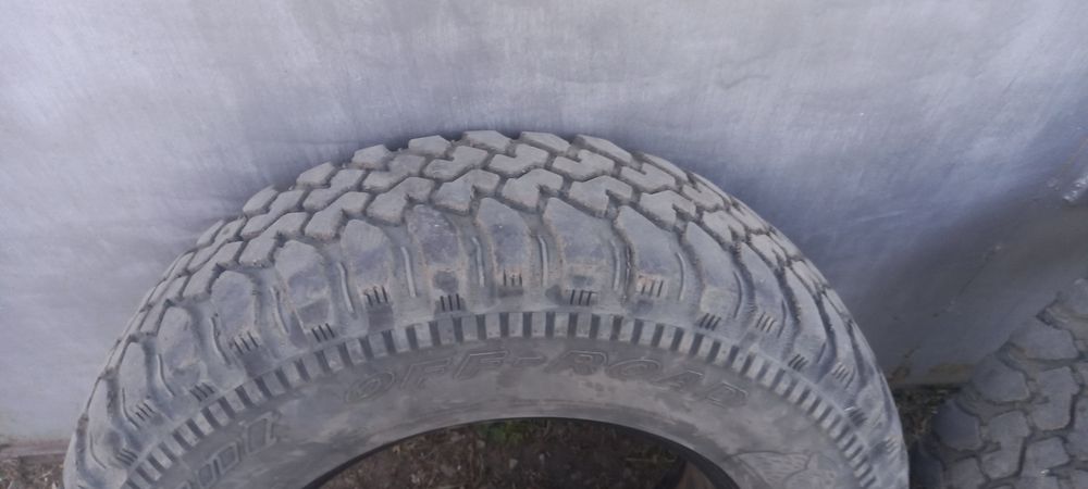 Резина 225/75R16