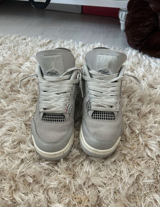 Jordan 4 Frozen Moments