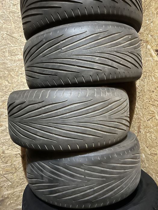 Goodyear Eagle F1 255/40 r19
