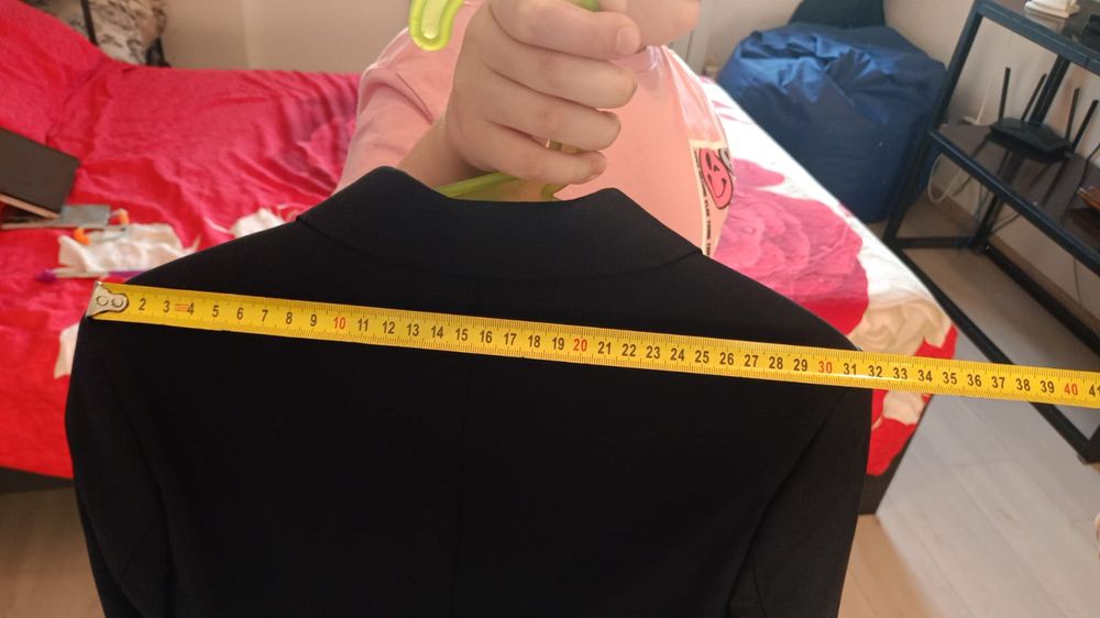 Продам школьный костюм!