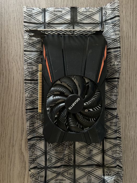 Procesor Ryzen 5 4600G negociabil +Gtx 1050