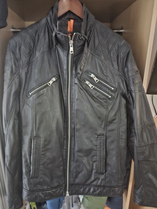 Продавам кожено яке