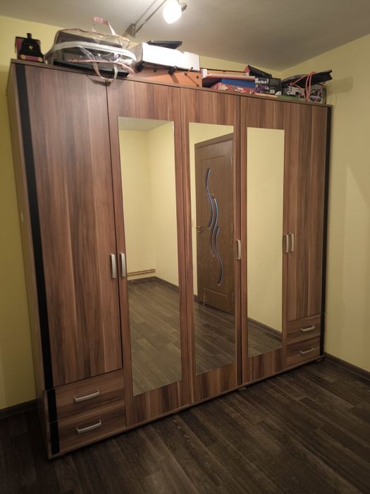 Dulap dormitor pt haine