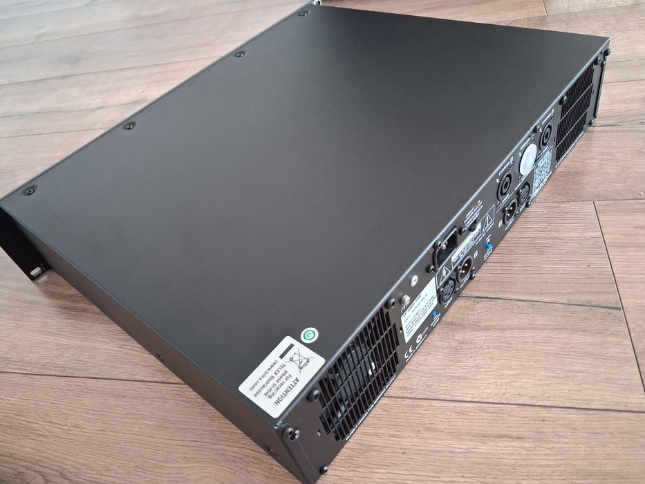 Amplificator putere Electrovoice CP3000 echivalentul lui Dynacord LX2200 sau XA4000.