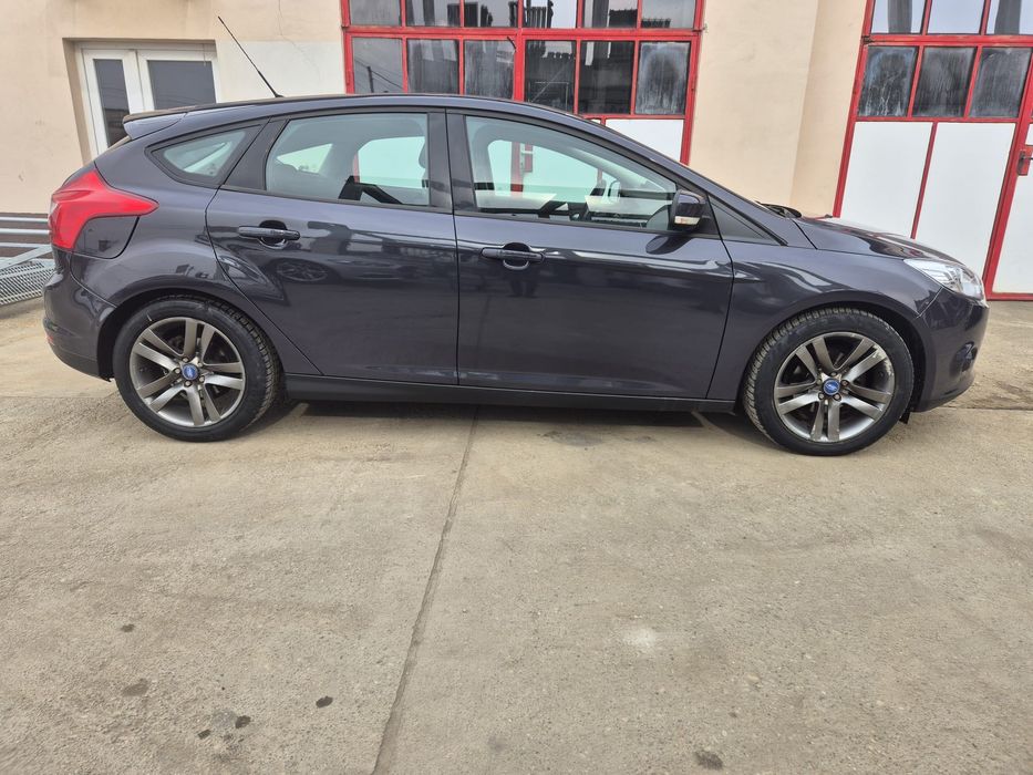 Vând Ford focus 2011