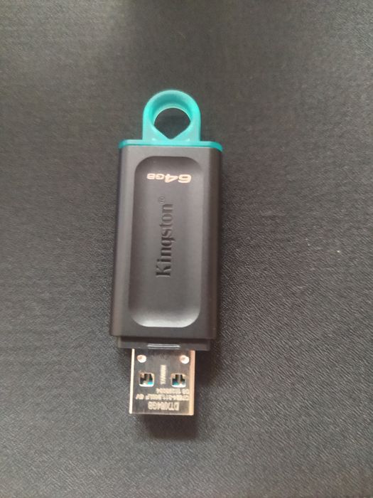 Флешка с образцом 10 виндовс про