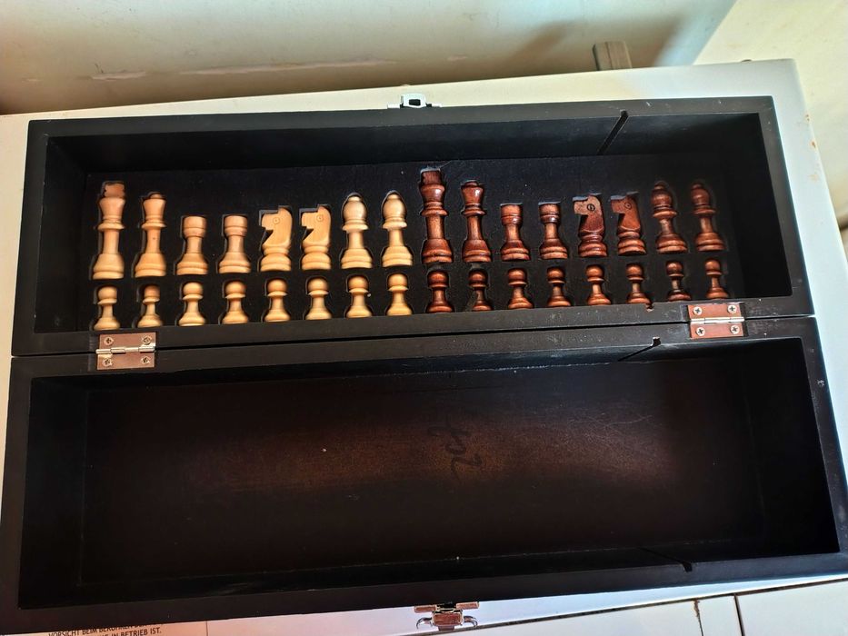 Стар Колекционерски Дървен Шах Кутия За Вино