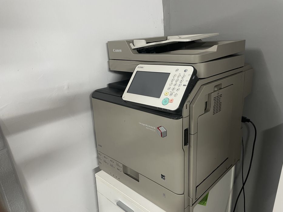 Imprimanta multifuncionala canon