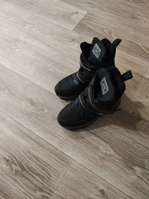 Продам зимние ботинки