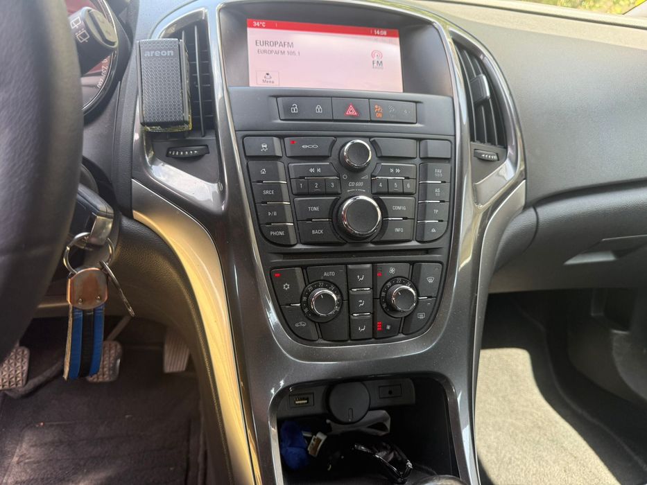 Vând Opel astra j 1.6 cdti 2015