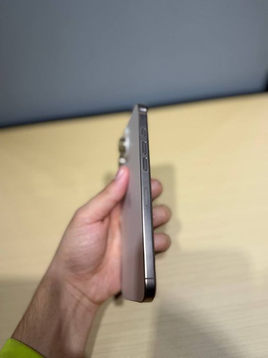 Iphone 16 pro max sotiladi