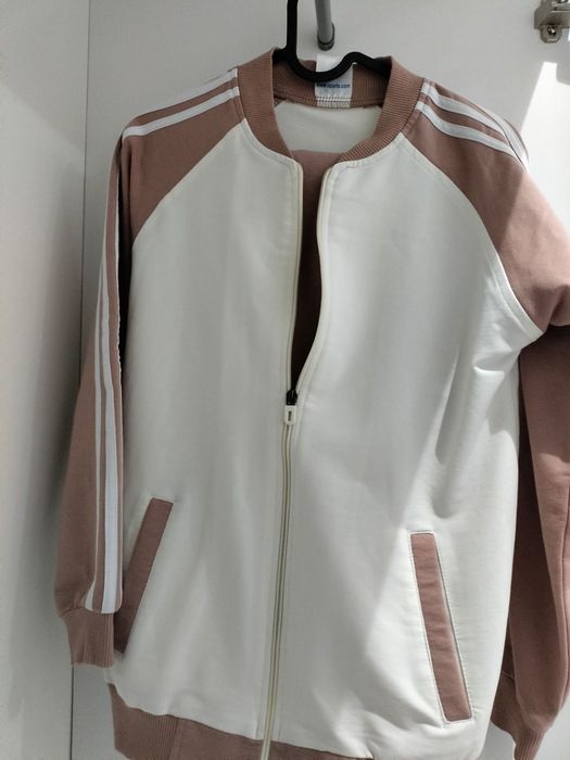 Продаю спортивный костюм