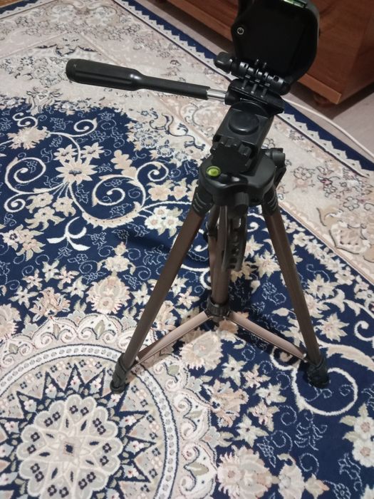 Штатив для фотоаппарата