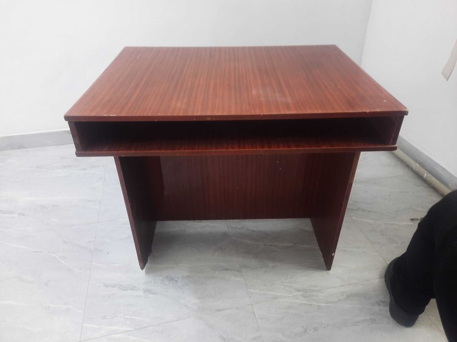 Продам офисные столы