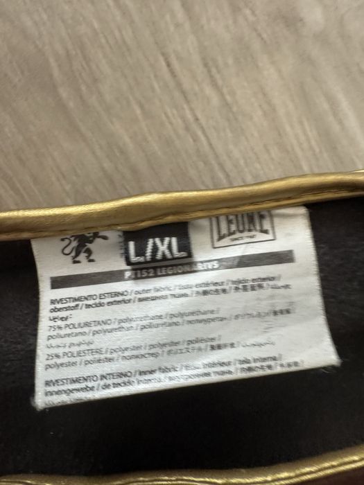 Продавам протектори за крака Leone за Кикбокс и Муай Тай