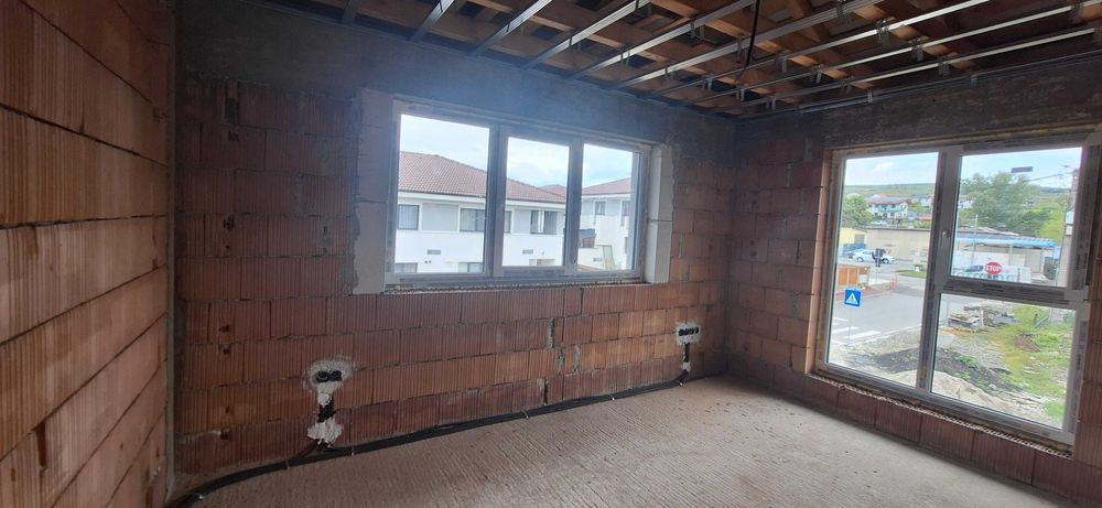 Casa individuala P+E, 120 mp, la 10 minute de fostul Real