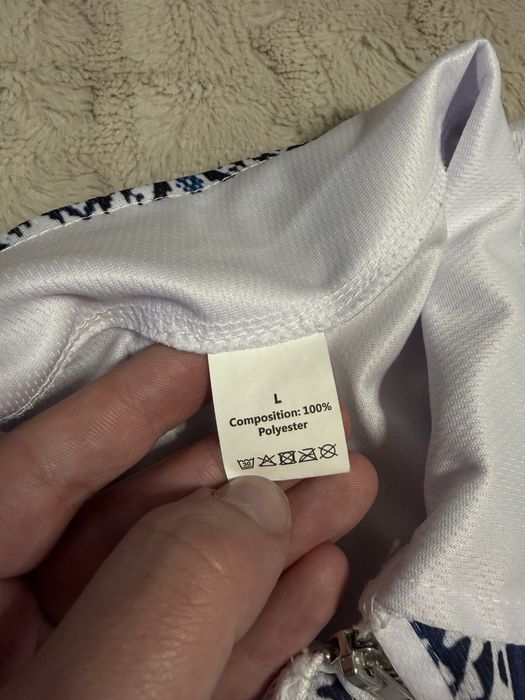 Tricou cu guler tip ie