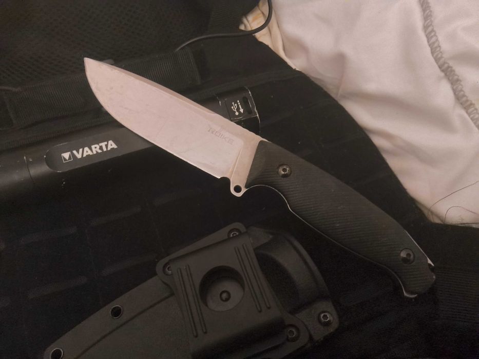 Нож Ruike Jager F118-B Black