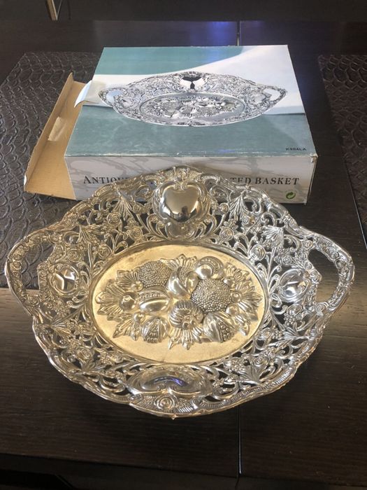 Метални фруктиери,стъклени поставки