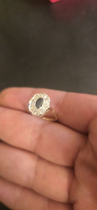 Inel aur antourage safir și diamante naturale
