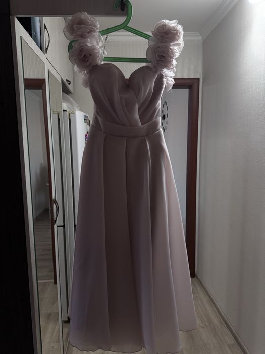 Платье вечернее нарядное