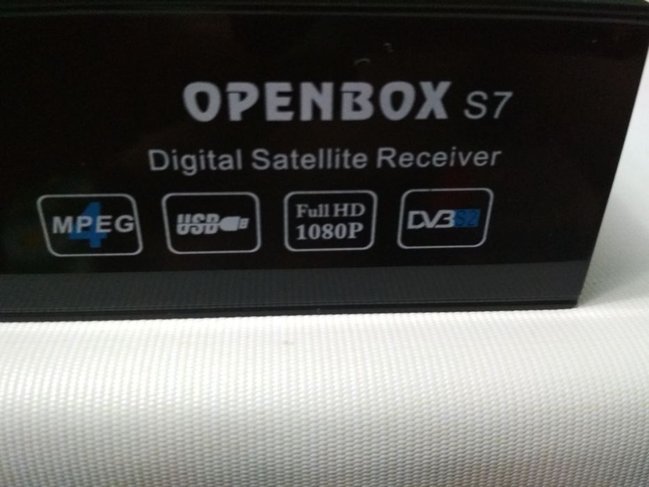 Продам тюнер новый