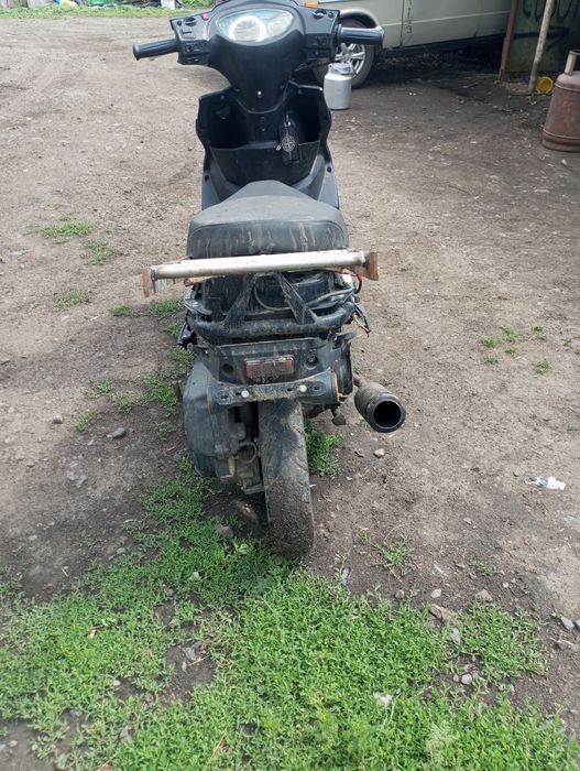 Продам скутер suuzi m8