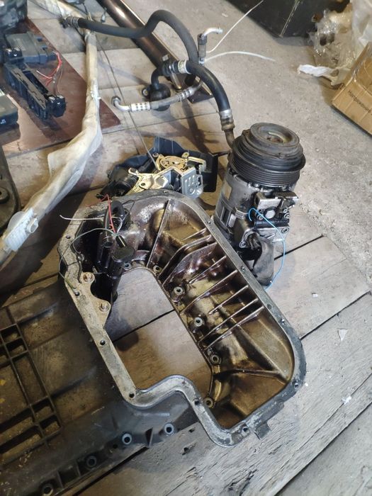 Запчасти на Мерседес w 210