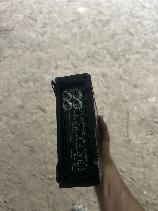 Усилитель новый с коробкой