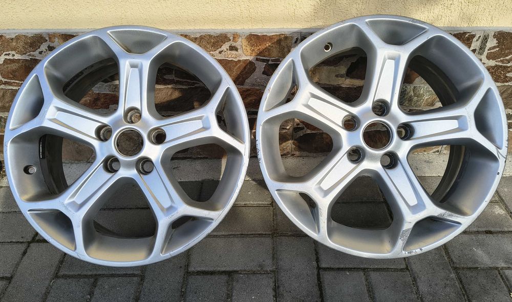 Jante originale Ford 5x108 4x108 si cauciucuri 195/65 R15.