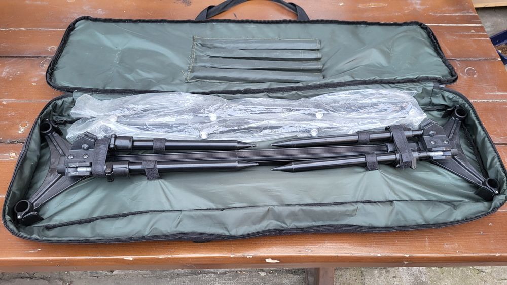 Set Rod pod Carp Expert/4 lansete Master Carp 3.90/4 Avertizoare/4 Swingere Carp Hunter