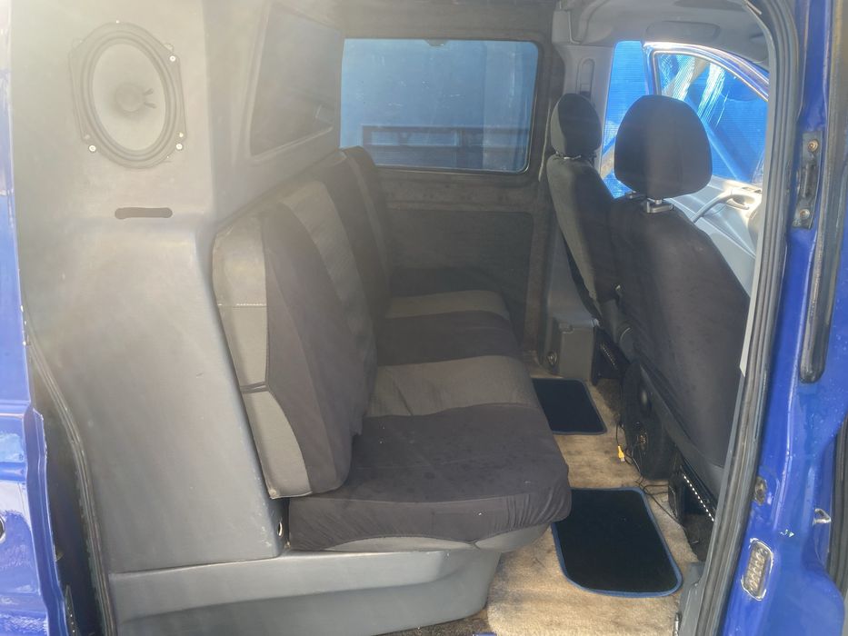 Vand  sau schimb mercedes vito 115 cdi  150 de cai